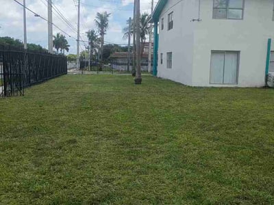 Lawn Care service in Miami Gardens, 33056