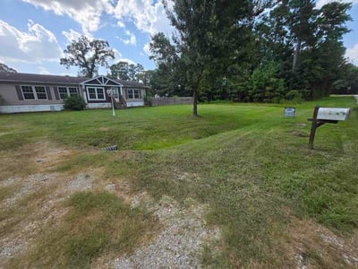 Lawn Care service in Magnolia, 77355