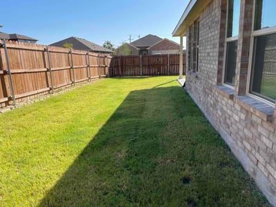 Lawn Care service in Cleburne, 76033