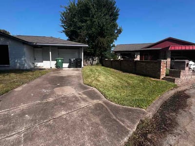 Lawn Care service in Deer Park, 77536