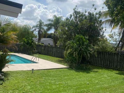 Lawn Care service in Deerfield Beach, 33441