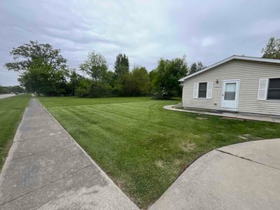Lawn Care service in Westland, 48185