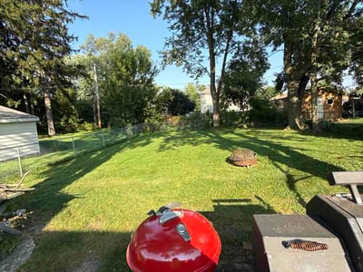 Lawn Care service in Montgomery, 60538
