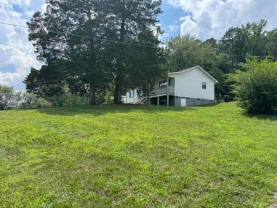 Lawn Care service in Harriman, 37748