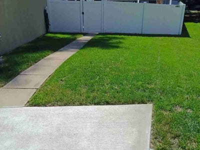 Lawn Care service in Pasadena, 21122