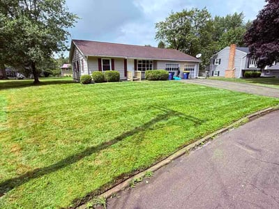 Lawn Care service in Endicott, 13760