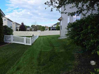 Lawn Care service in Romeoville, 60446