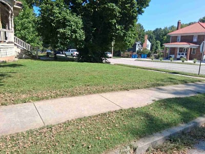 Lawn Care service in Alton, 62002