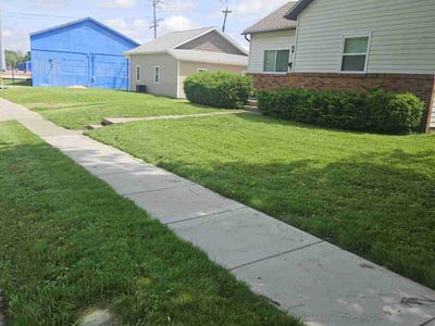 Lawn Care service in Edwardsville, 62025