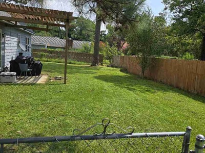 Lawn Care service in Taft, 93268