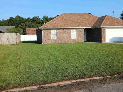 Lawn Care service in Brunswick, 31520