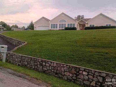 Lawn Care service in Peoria, 85345