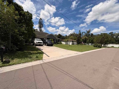 Lawn Care service in Citrus Park, 33625
