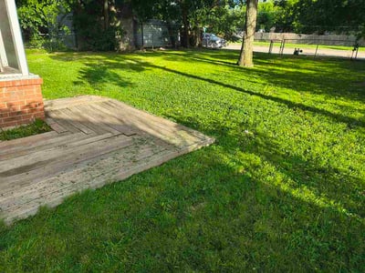 Lawn Care service in Warr Acres, 73179
