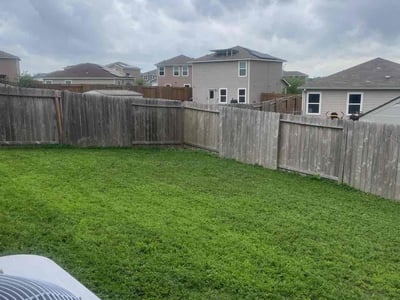 Lawn Care service in California City, 93505