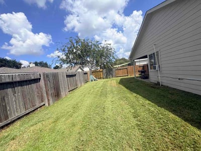 Lawn Care service in Tomball, 77375