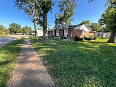 Lawn Care service in Arnold, 63010