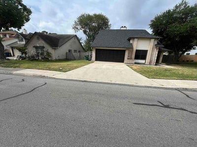 Lawn Care service in Alamo Heights, 78209