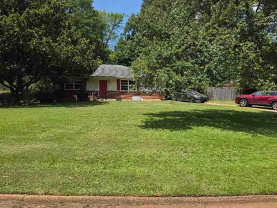 Lawn Care service in Tuscaloosa, 35401