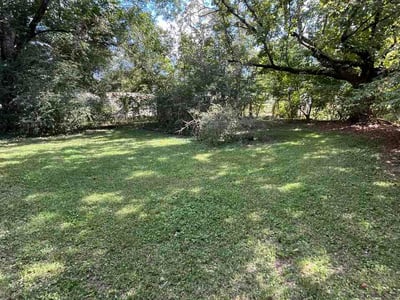 Lawn Care service in Owens Cross Roads, 35763