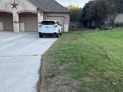 Lawn Care service in Helotes, 78023