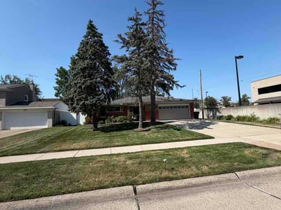 Lawn Care service in Pinckney, 48169