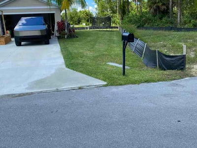 Lawn Care service in Lehigh Acres, 33972