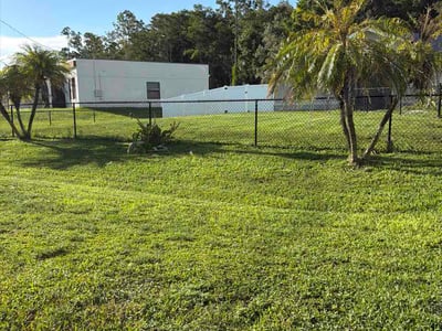 Lawn Care service in Lehigh Acres, 33972