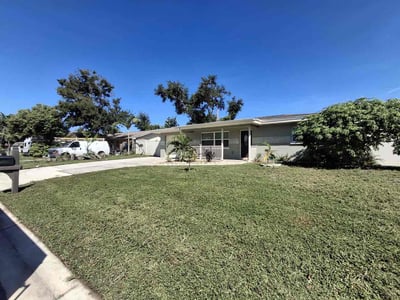 Lawn Care service in Clearwater, 33755