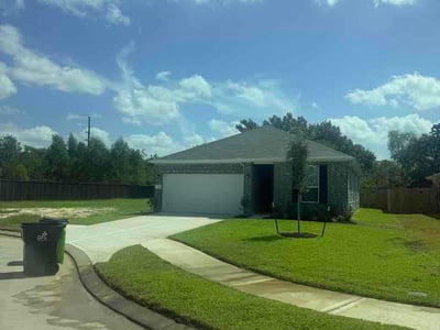 Lawn Care service in Magnolia, 77355