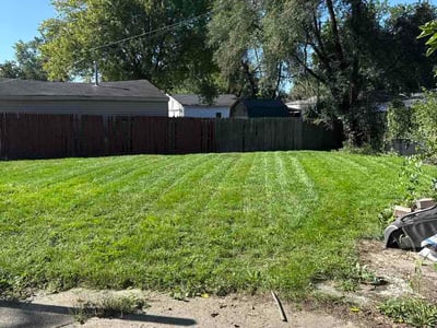 Lawn Care service in West Bloomfield, 48323