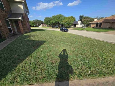 Lawn Care service in White Settlement, 76108