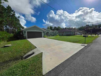 Lawn Care service in Deland, 32720