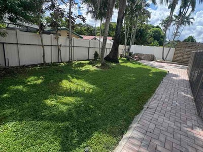 Lawn Care service in Plantation, 33317