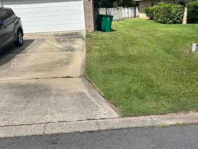Lawn Care service in Crestview, 32536