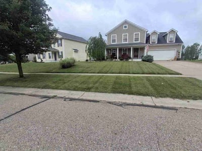 Lawn Care service in Burton, 48519