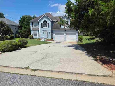 Lawn Care service in Ridgefield, 06877