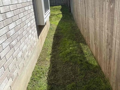 Lawn Care service in Del Valle, 78617