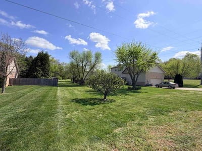 Lawn Care service in Westmoreland, 37186