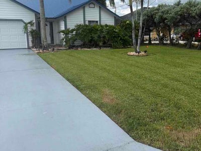 Lawn Care service in Loxahatchee, 33412