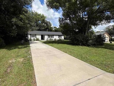 Lawn Care service in DeBary, 32713