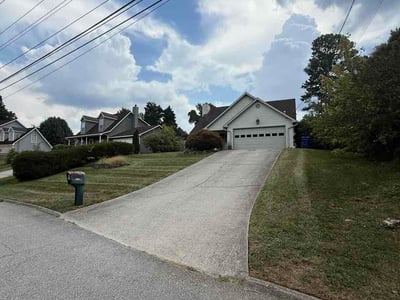 Lawn Care service in Oak Ridge, 37830