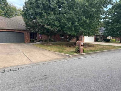 Lawn Care service in Marshfield, 65706