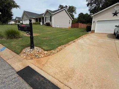 Lawn Care service in Laurens, 29360