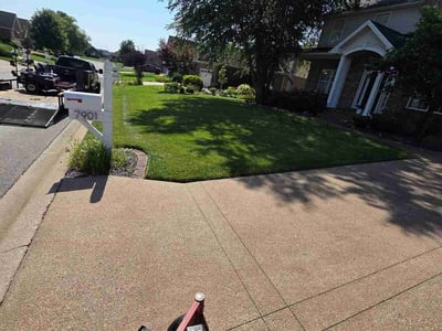 Lawn Care service in Corydon, 42406
