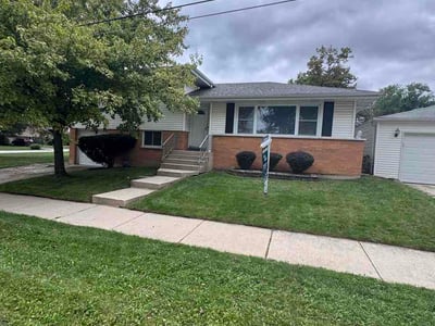 Lawn Care service in Wheaton, 60187