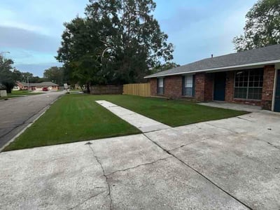 Lawn Care service in Gonzales, 70737
