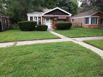 Lawn Care service in Dolton, 60419