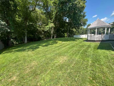 Lawn Care service in Swansea, 02777