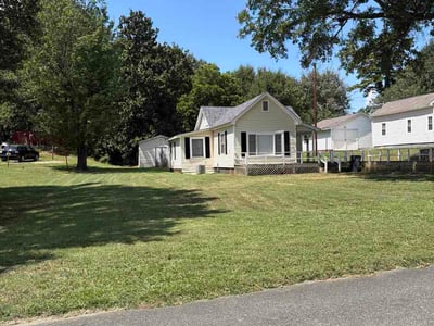 Lawn Care service in Mount Holly, 28120